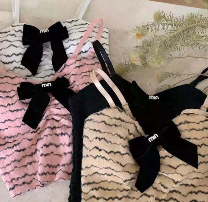 توب قصير بفيونكه