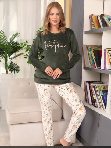 بيجامه قطيفه مبطنه