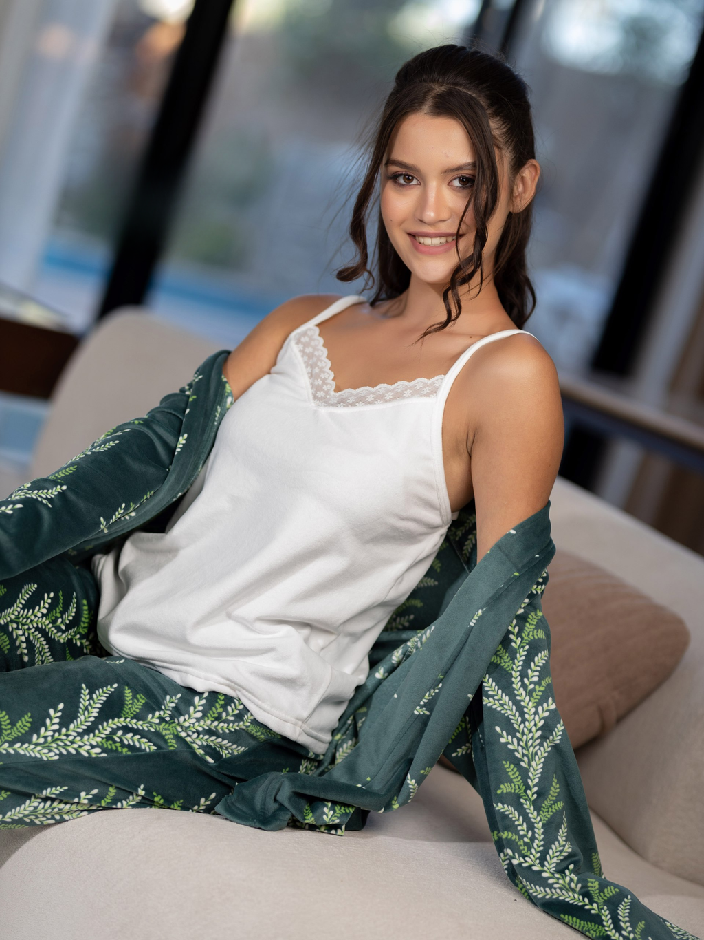 بيجامه بالروب تي شيرت حماله