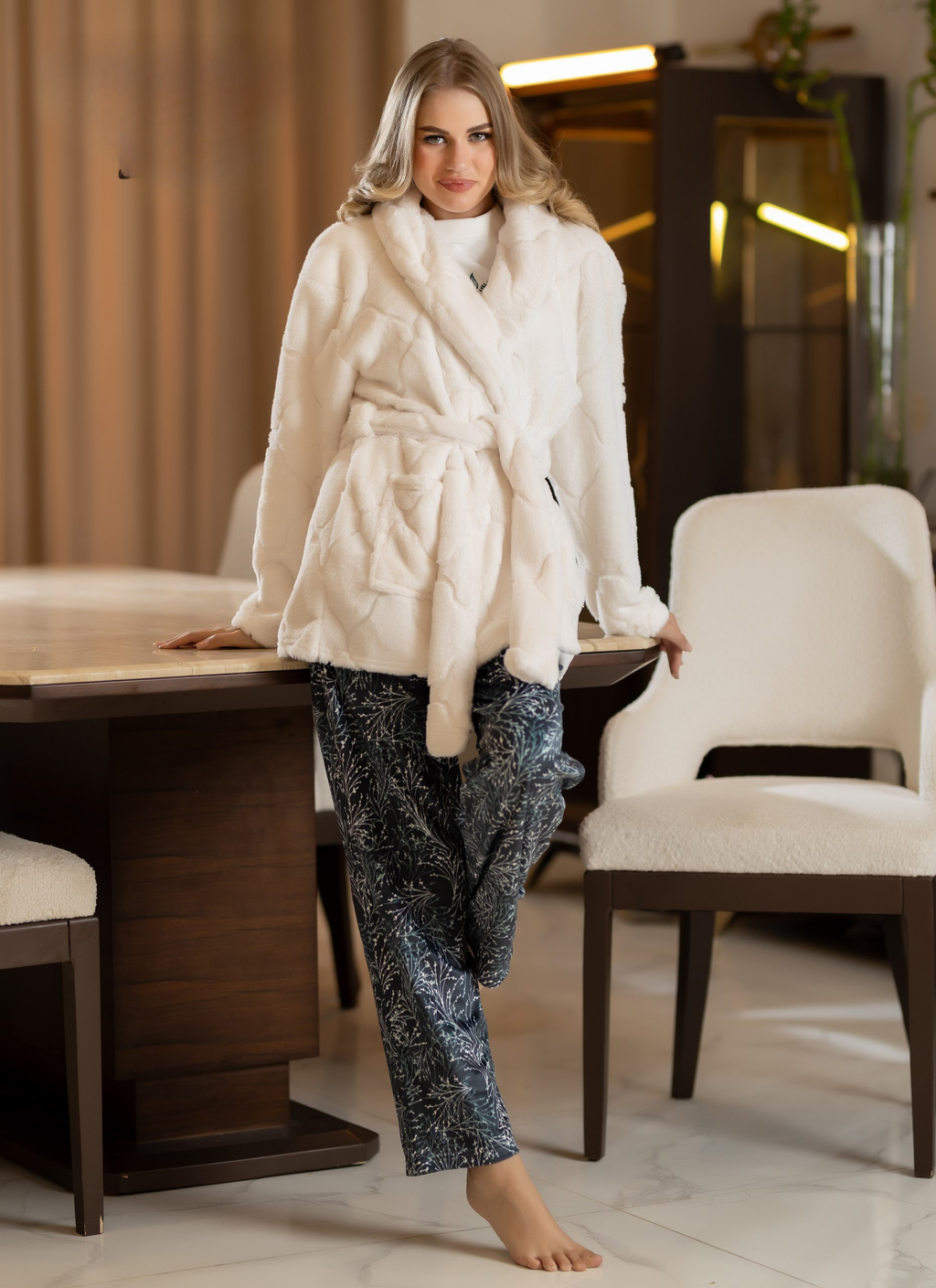 بيجامه 3 قطع بالروب